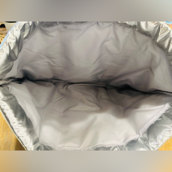 90’s Bath & Body Works Puffy Silver Large Tote Bag NWT - Picture 7 of 8
